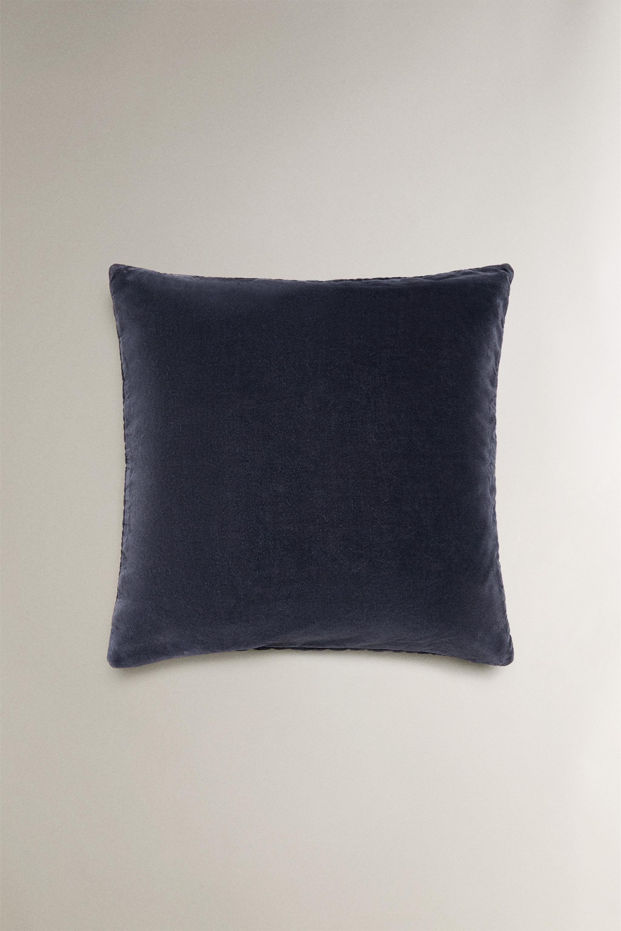 QUILTED THROW PILLOW COVER